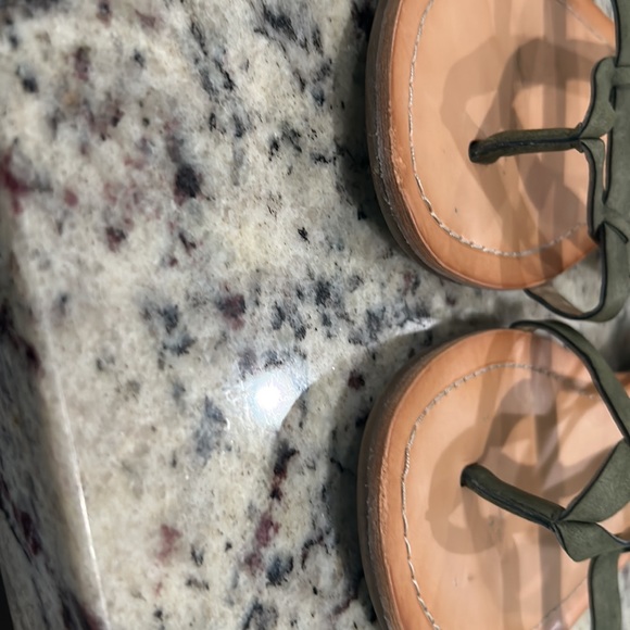 Guess gladiator sandals, size 8 - Picture 5 of 6